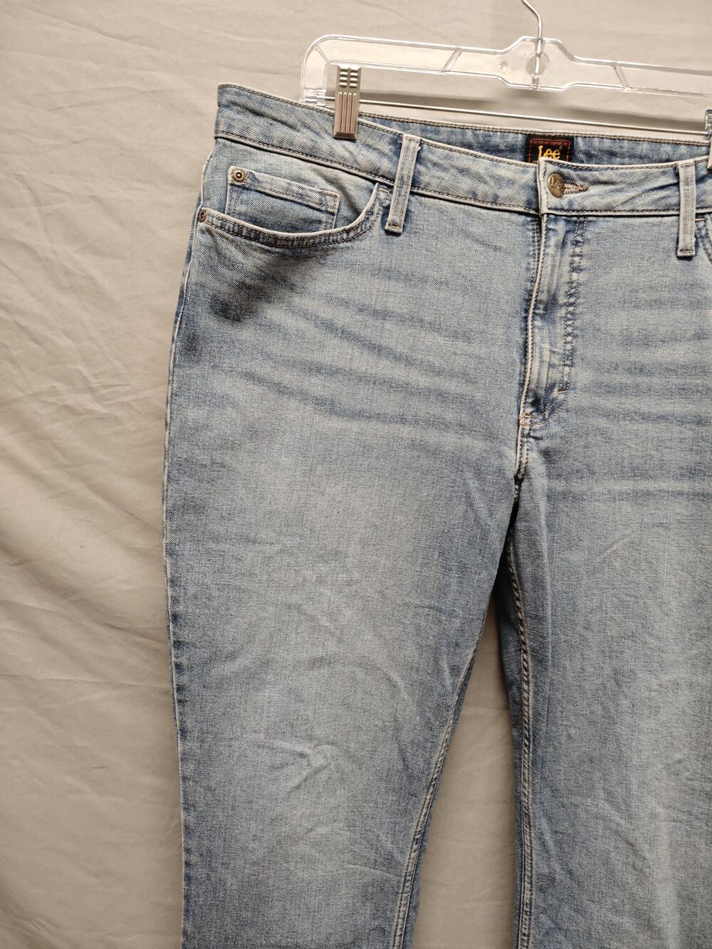 Lee Jeans Womens 18L Light Wash Stretch Denim Slim Tapered 5-Pocket Zip Fly - Picture 3 of 16